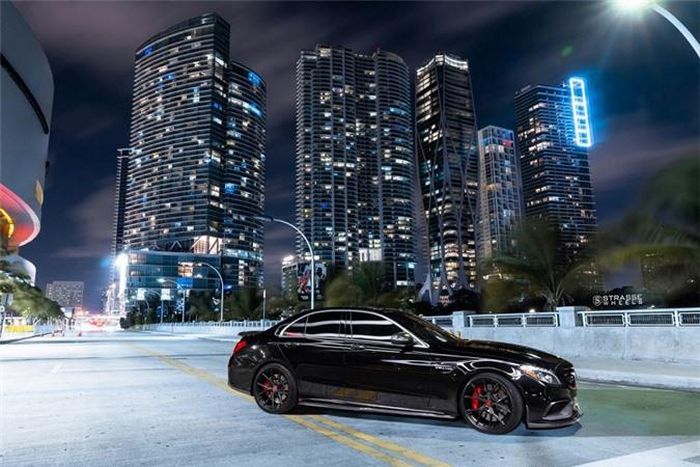  Nhưng trước sự điện hóa mạnh mẽ, động cơ V8 này có thể sẽ đi vào dĩ vãng bởi thế hệ tiếp theo dự kiến sử dụng máy Hybrid 4 xy lanh. 