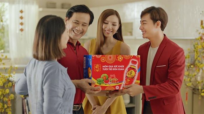 Tết vẫn luôn “mặn mà”, nồng ấm và đầy tình thân với giới trẻ