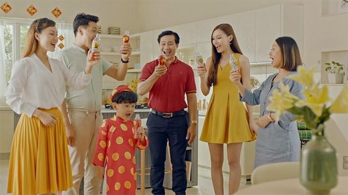 Cả nhà cùng thưởng thức món quà sức khỏe để chào đón một năm mới thật tưng bừng.