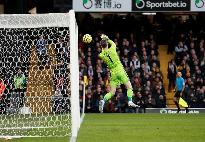  Sau pha bỏ lỡ của Lingard, 2 đồng đội của anh ở hàng thủ là David de Gea và Aaron Wan-Bissaka mắc sai lầm khiến Man Utd nhận thất bại muối mặt 0-2 trước Watford. 