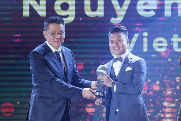  Quang Hải giành danh hiệu cầu thủ xuất sắc nhất Đông Nam Á. 