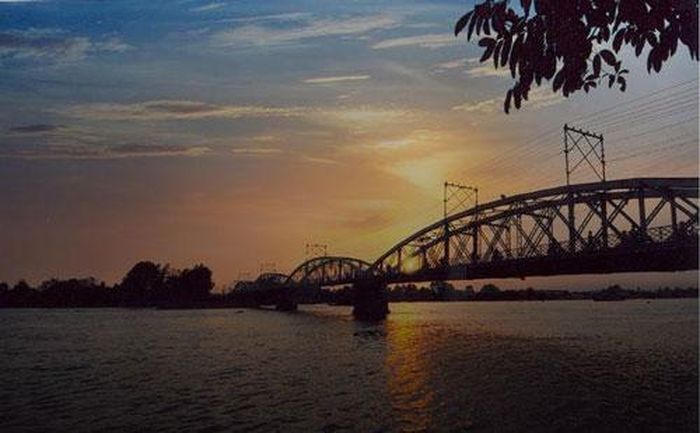 Sông Đồng Nai đổ vào biển Đông tại khu vực huyện Cần Giờ.