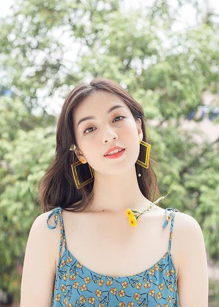 Trên phim, Thảo Tâm có tạo hình già hơn tuổi thật.