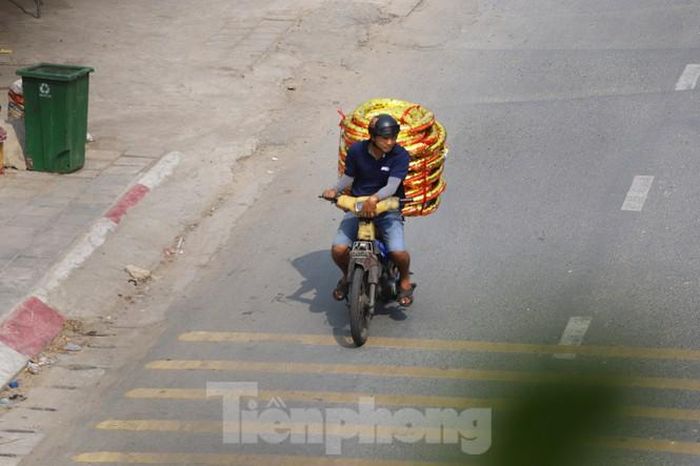 Thế nhưng hiện nay cơ quan chức năng không thể tịch thu được số xe này vì không có quy định niên hạn sử dụng, không có quy chuẩn kiểm định.