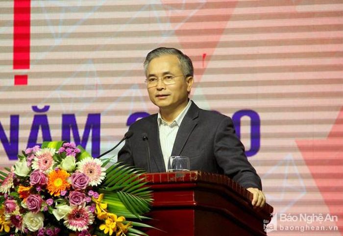 Đồng chí Lê Ngọc Hoa - Phó Chủ tịch UBND tỉnh phát biểu chỉ đạo tại hội nghị. Ảnh: Ngọc Anh