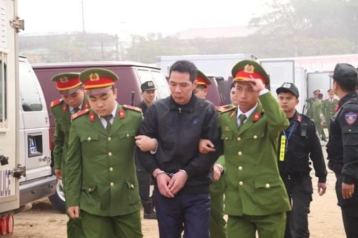 Cầm Văn Chương