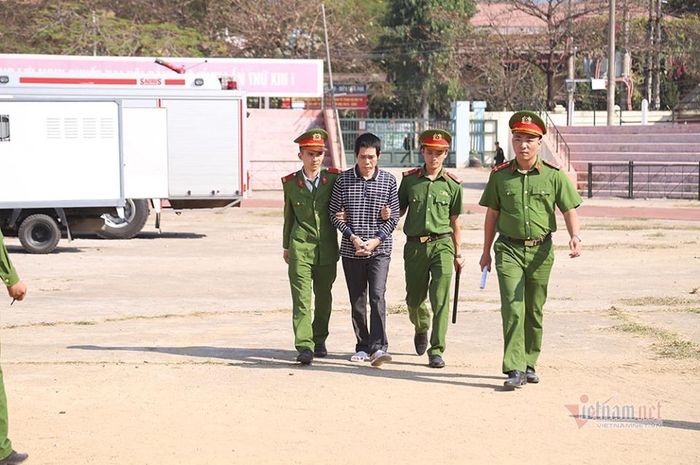 Cầm Văn Chương