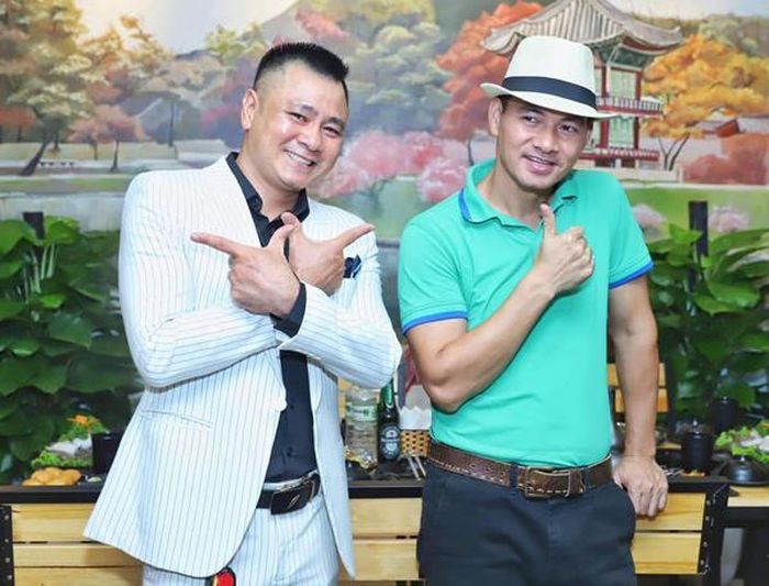 Tự Long và Xuân Bắc diễn chúng với nhau được hơn 20 năm.