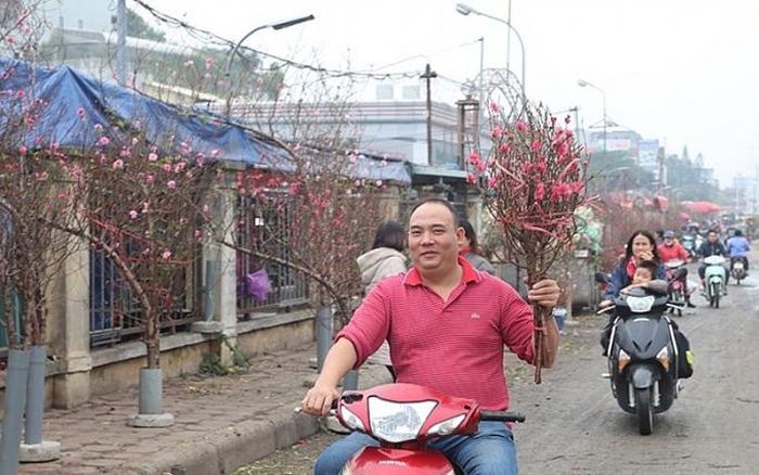 Những cành đảo nhỏ được nhiều người lựa chọn về bày ban thờ