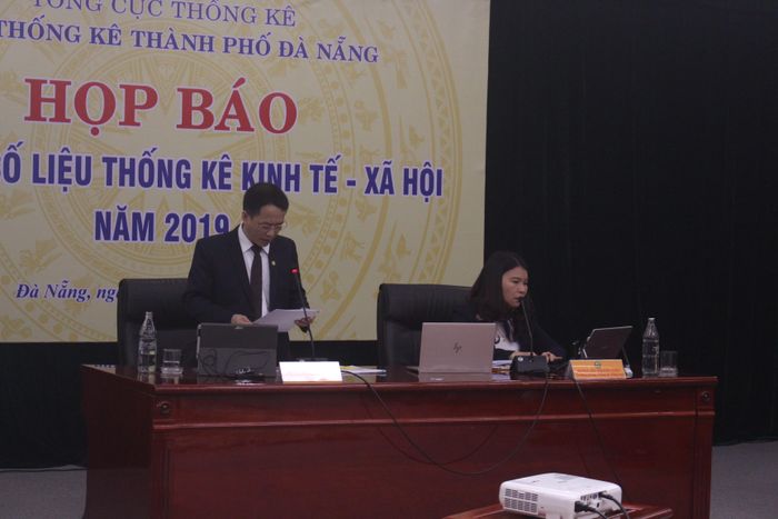 Theo báo cáo của Cục thống kê, mặc dù kinh tế Đà Nẵng trong năm 2019 vẫn tiếp tục phát triển nhưng vẫn còn ở mức khiêm tốn và được đánh giá là thiếu bền vững