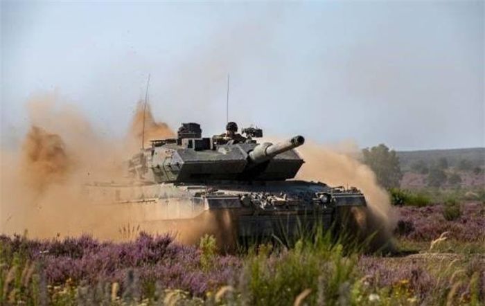 Xe tăng Leopard-2.