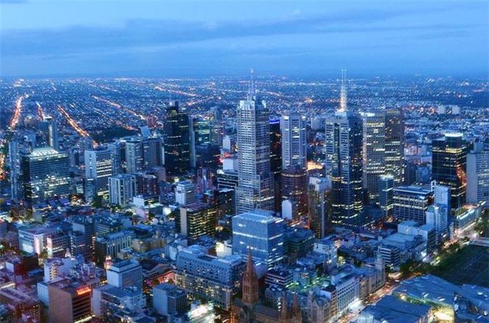  Melbourne, Australia: Tháp Eureka là nơi phải đến khi tới Melbourne. Bạn chỉ mất 38 giây đi thang máy lên tầng 88 của tòa tháp và chiêm ngưỡng vẻ đẹp nín thở của toàn thành phố./. 