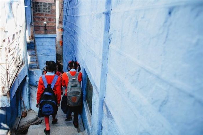  Jodhpur, Ấn Độ: Đây là thành phố màu xanh, màu sơn chủ đạo của tất cả các ngôi nhà tại đây. Với một chuyến đi vòng quanh thành phố, bạn sẽ chụp được những bức ảnh ấn tượng và khám phá những nét lịch sử thú vị của nơi đây. 