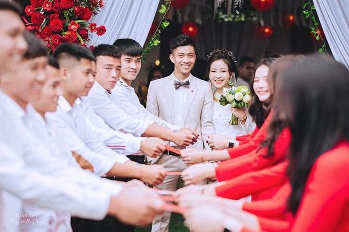 Văn Đức tổ chức lễ ăn hỏi với bạn gái Nhật Linh. Ảnh: Võ Nhật Linh.