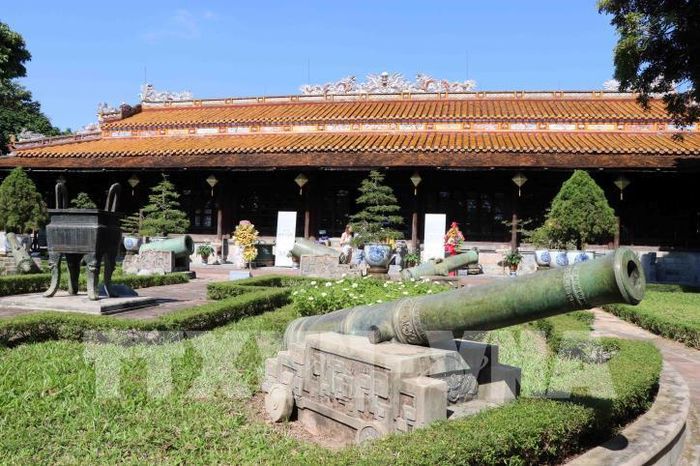Không gian trưng bày ngoài trời của Bảo tàng Cổ vật Cung đình Huế. Ảnh: Đỗ Trưởng - TTXVN
