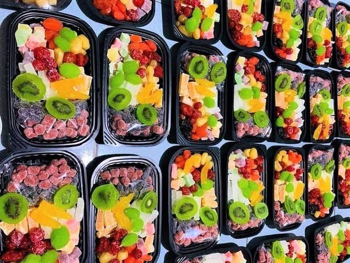 Vì nhập theo kg, chia lẻ bán theo lạng nên mứt trái cây được cho là mặt hàng "siêu lời".