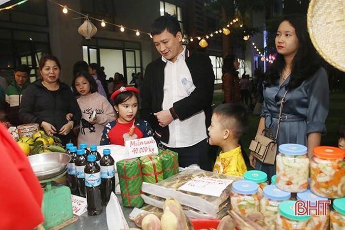 .... cùng với những không gian mua sắm...