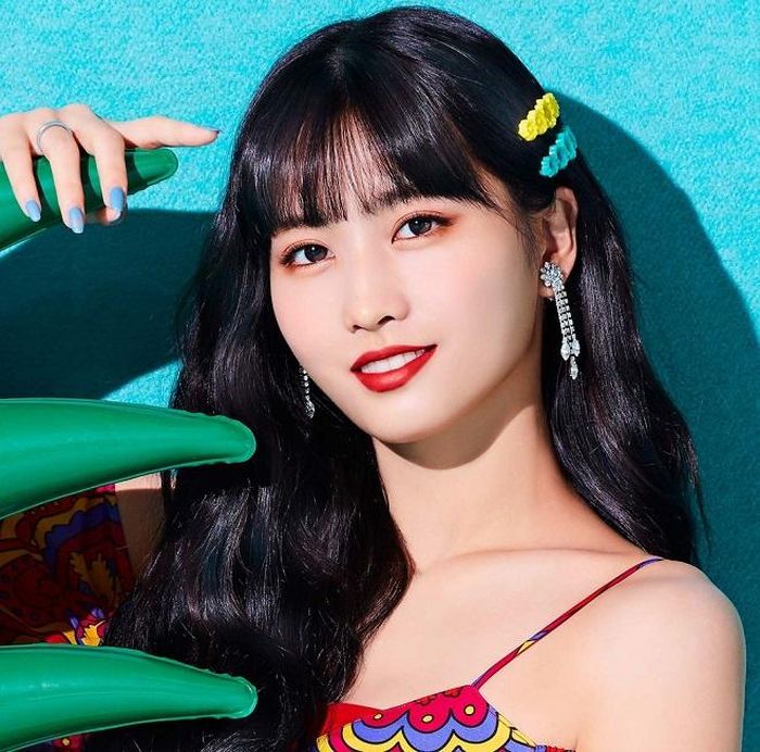 Momo (Twice)