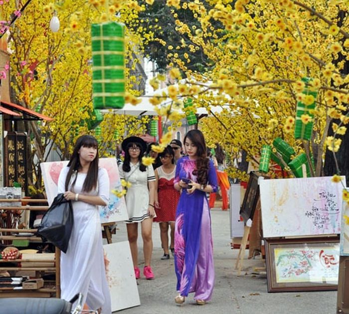 Cũng trong ngày 1/1/2020 dương lịch, những việc như: xây cất nhà, cưới gả, chôn cất, trổ cửa, dựng cửa, tháo nước, các vụ thủy lợi, chặt cỏ phá đất, cắt áo thêu áo, khai trương, xuất hành cũng rất tốt. Người làm việc thiện thì Thiện quả tới mau hơn.