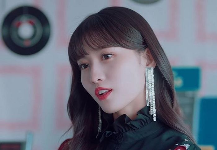 Momo (Twice)