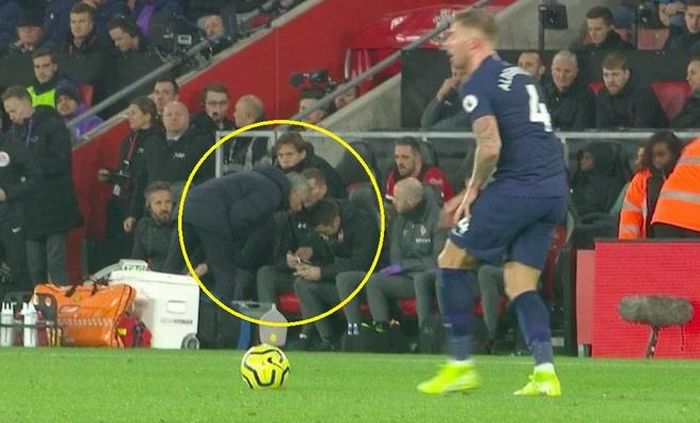 Hành động hài hước của Mourinho.