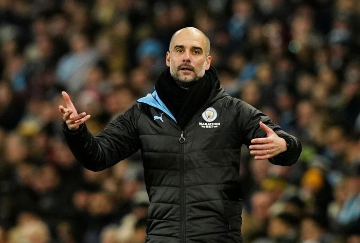  Dẫu vậy niềm vui chỉ kéo dài 1 phút khi vẫn là chính VAR xác nhận Mahrez đã việt vị trước khi nhận bóng và tước luôn quả phạt đền mà Man City vừa có. 