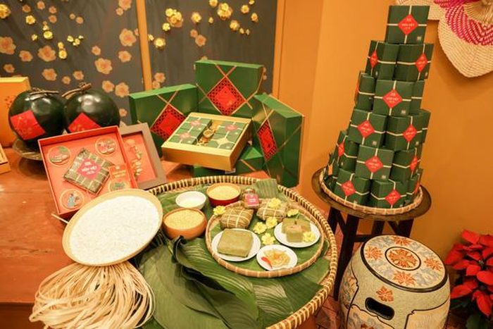 Bánh chưng là một trong những món ăn không thể thiếu trong ngày Tết của người Việt Nam