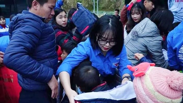 Nguyễn Thu Cúc cho rằng: "Yêu thương mà chúng ta cho đi là sự yêu thương duy nhất mà chúng ta giữ được. Sống hết mình và cống hiến thì tuổi trẻ mới thực sự có ý nghĩa".