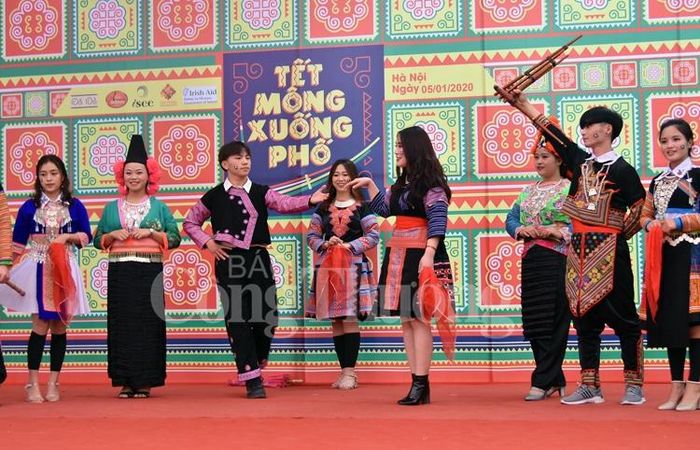 Dịp giao lưu gặp gỡ nhau
