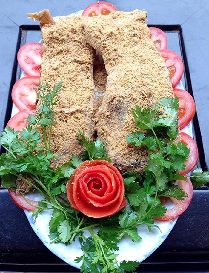 Cá được ướp bằng loại thính làm từ đỗ tương, gạo nếp rang