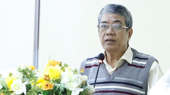 Nhà báo Nguyễn Lưu
