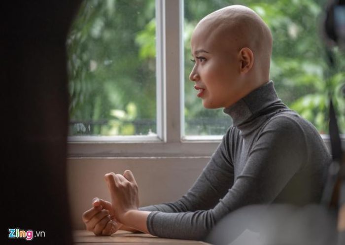  Thủy Tiên được nhiều người quan tâm, yêu mến nhờ tinh thần lạc quan khi đối diện với bệnh tật. Ảnh: Hải Nam. 