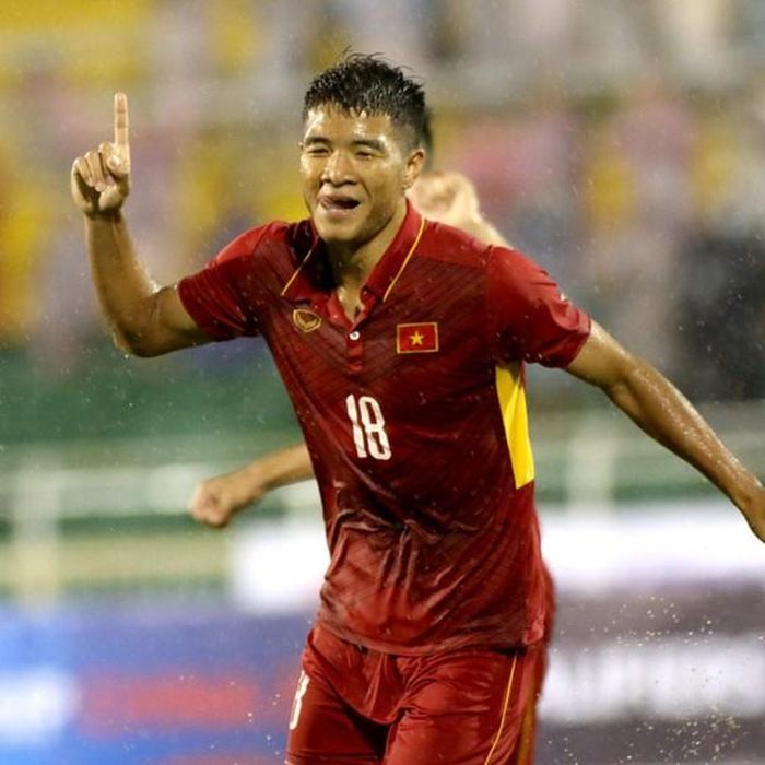 Đức Chinh là cầu thủ chơi bóng bổng tốt nhất của U23 Việt Nam tại thời điểm này. Ảnh VFF