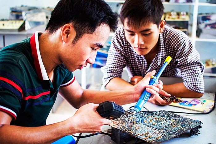  Sinh viên Trường Đại học Nha Trang trong giờ thực hành. 