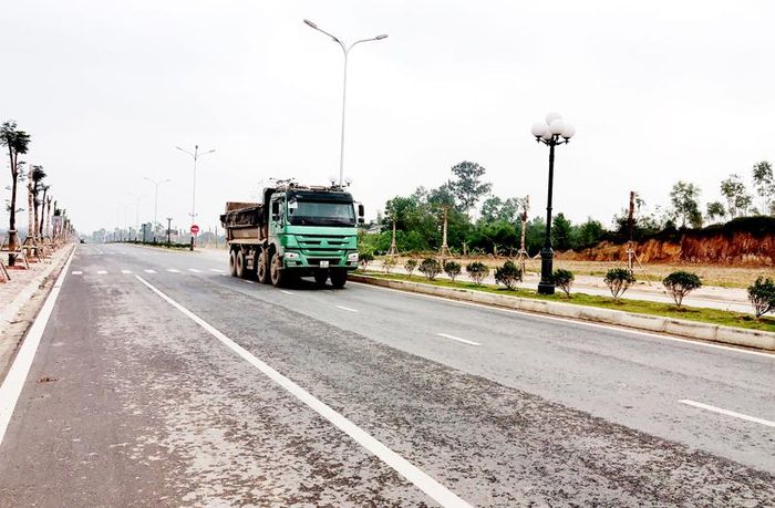 Tuyến đường rộng 36m nối Khu công nghiệp Sông Công II với Quốc lộ 3 cũ và nút giao Sông Công trên đường cao tốc Hà Nội - Thái Nguyên đã hoàn thành việc thảm bê tông nhựa, hệ thống thoát nước mưa, đèn điện chiếu sáng, vỉa hè.