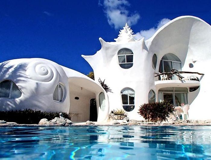  Một khách sạn khác nằm trên đảo Isla Mujeres, phía đông Cariabean, Mexico thu hút đông đảo du khách bởi lối thiết kế “kỳ dị”, đó là Casa Caracol 