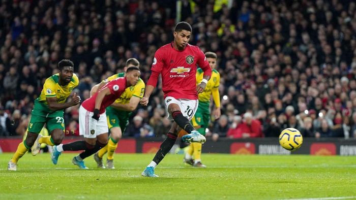 Rashford lập công trên chấm 11m