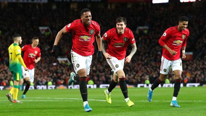Martial cũng ghi tên mình vào bảng tỷ số