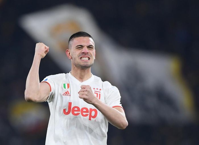  Juventus phải chơi trên sân khách nhưng chỉ cần 3 phút để có bàn thắng mở tỷ số. Merih Demiral là người tỏa sáng với pha chọn vị trí và đệm bóng chuẩn xác sau đường chuyền từ chấm đá phạt của Miralem Pjanic. 