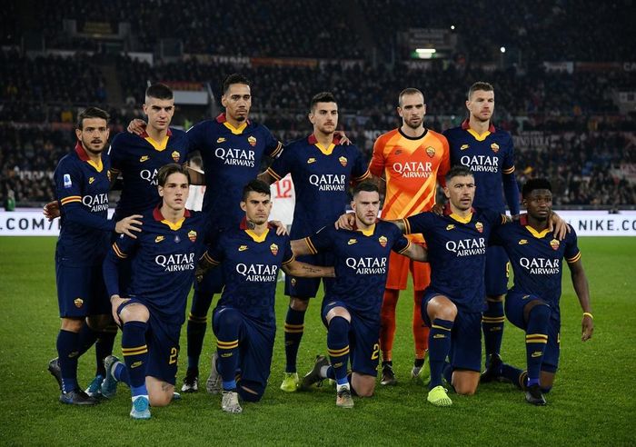  Mùa giải năm nay, AS Roma đang thi đấu khá tốt. Đội bóng thủ đô đang đứng thứ 5 và đủ khả năng cạnh tranh tấm vé dự Champions League với nhóm đội xếp trên. 