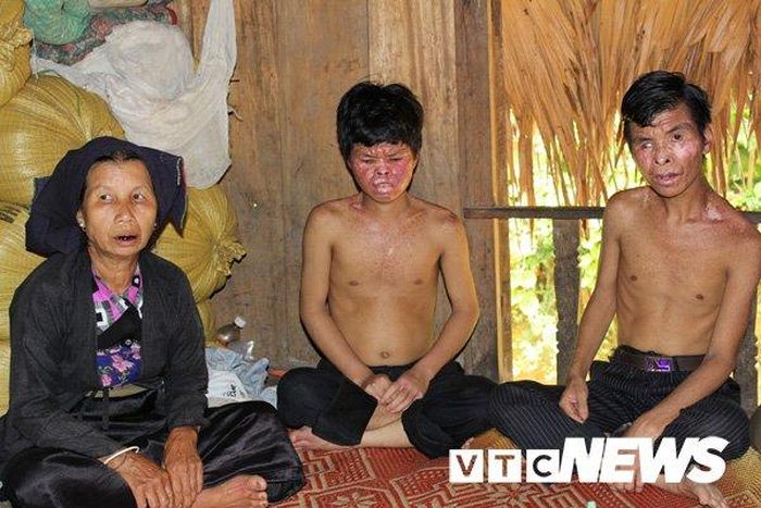 Anh em Xa Văn Nhất và Xa Văn Thao.