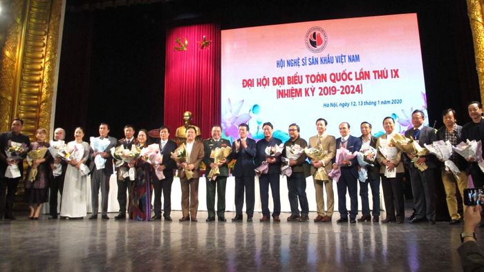 Ban chấp hành mới của Hội Nghệ sĩ sân khấu Việt Nam ra mắt