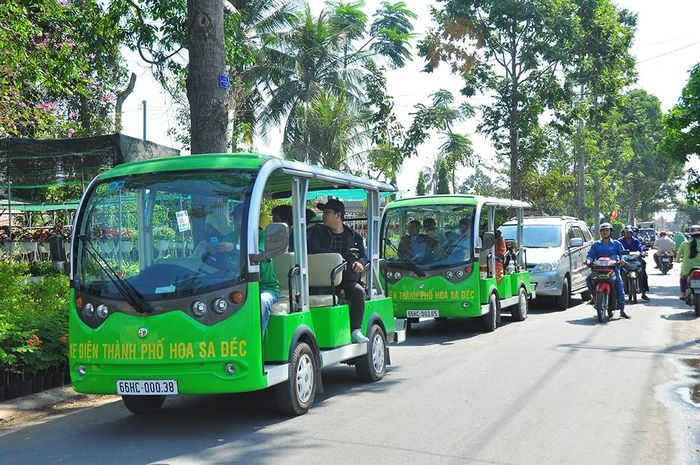 Xe điện đậu chờ