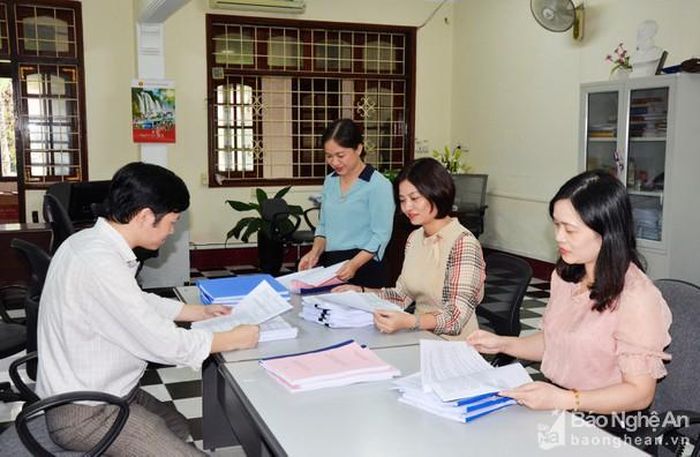 Cán bộ Văn phòng Tỉnh ủy thực hiện nhiệm vụ chuyên môn. Ảnh tư liệu: Thanh Lê
