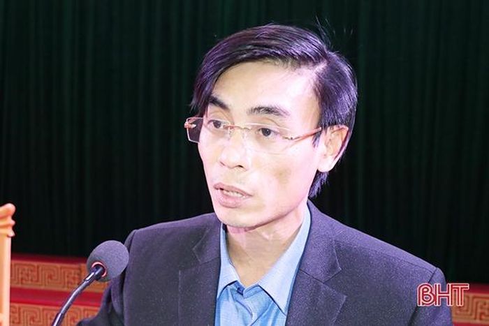 Bí thư Đảng ủy thị trấn Thạch Hà kiến nghị một số giải pháp nhằm nâng cao hiệu quả xây dựng đô thị văn minh trong năm 2020