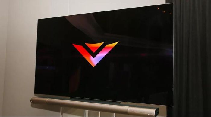 Ti vi OLED đầu tiên của Vizio và nó sẽ được mở bán chính thức trong năm 2020. Nếu giá của sản phẩm có thể giá thấp hơn ti vi LG cùng loại, đây sẽ là một sản phẩm cạnh tranh đáng gờm.