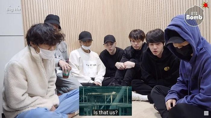 Jimin "cá vàng" hỏi các thành viên còn lại