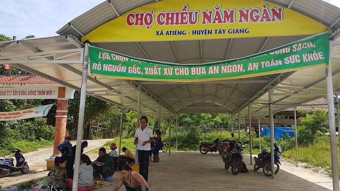 Huyện thống nhất lấy tên “Chợ chiều năm ngàn”.
