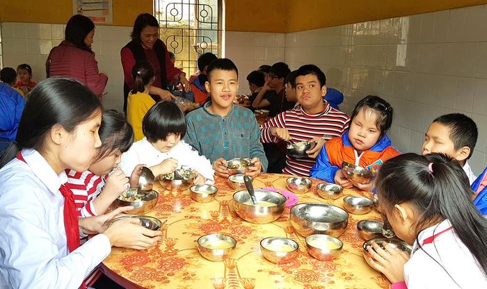 Học sinh Trung tâm được chăm lo về thể chất và tinh thần