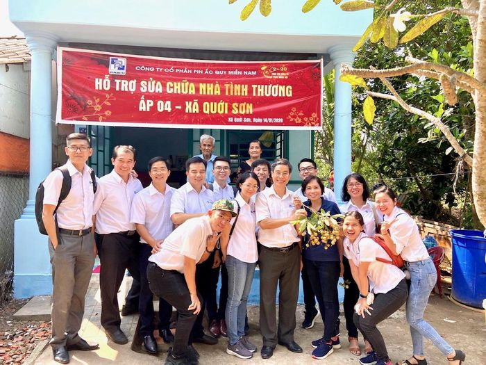 Hỗ trợ sửa chữa nhà tình thương tại ấp 04 xã Quới Sơn